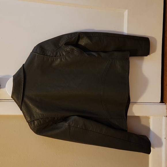 Last Chance For NWT Anthropologie BlankNYC small olive green faux leather jacket - Picture 6 of 8